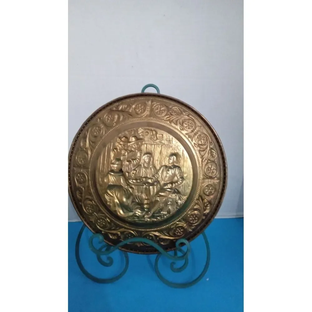 Vintage Brass Decorative Wall Plates Made in England Pair‎ 8